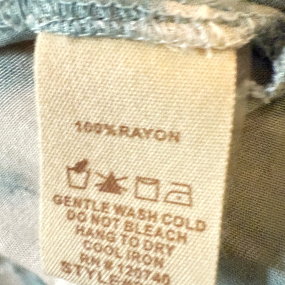 Mystree Women's Blue and Cream Tie-Dye Button Down Shirt - Picture 2 of 2